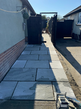 Frinton on sea. Fence, patio, artificial grass🌊  Project image