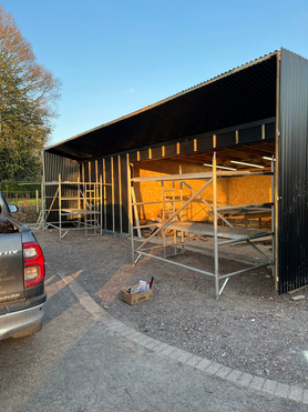 Timber frame triple garage Project image