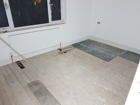 skirting and achitraves hole top floor  Project image