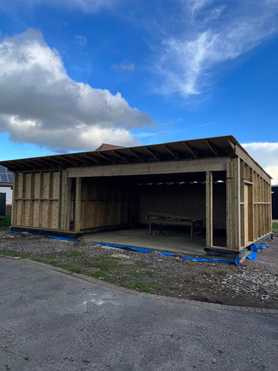 Timber frame triple garage Project image