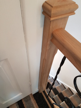 oak staircase hand rail base and posts Project image