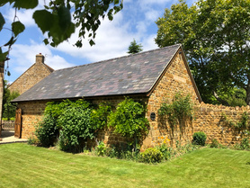 Stone Built Car Barn, Loft and automatic gated access Project image