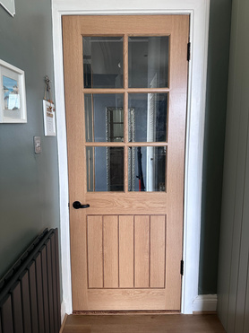 Oak veneer doors  Project image
