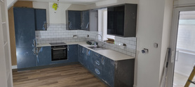 compact kitchen worktops and flooring Project image