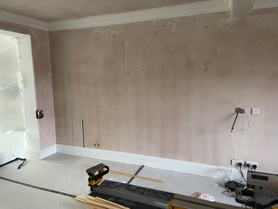 Interior wall moulding installation Project image