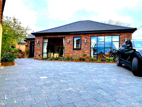 Maple Cottage Front of Property Project image